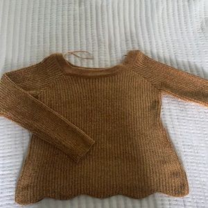 MUSTARD SWEATER SIZE MEDIUM